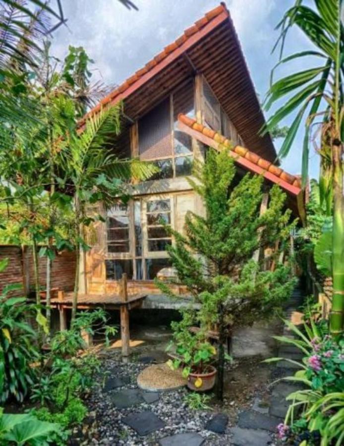 Lorong Homestay Bantul Exterior foto