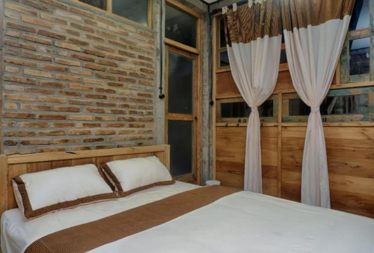 Lorong Homestay Bantul Exterior foto